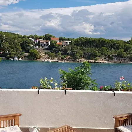 Apartment Jakov *
