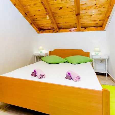 Apartment Jakov